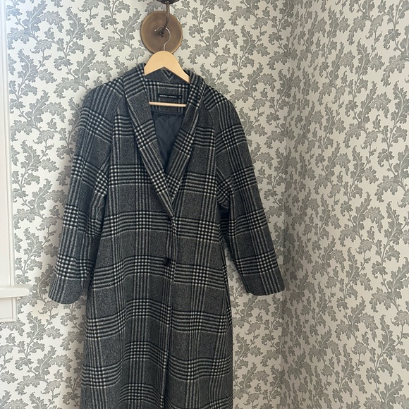 Nicholson & Nicholson Robe Coat - Picture 3 of 5